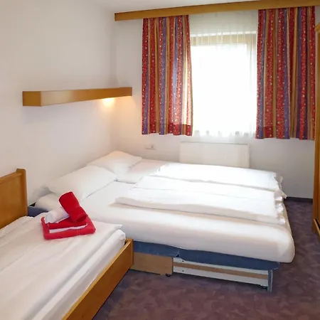 Ferienwohnung Im Paznaun 120w Appartement *